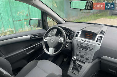 Минивэн Opel Zafira 2009 в 