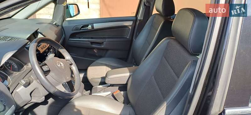 Минивэн Opel Zafira 2010 в Кривом Роге фото 4 Минивэн Opel Zafira 2010 в Кривом Роге