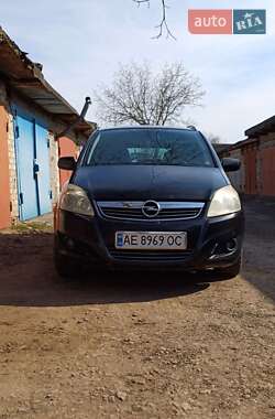 Мінівен Opel Zafira 2010 в Кривому Розі