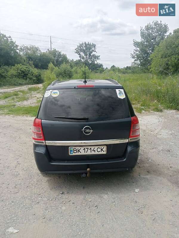 Мінівен Opel Zafira 2008 в Здолбуніві