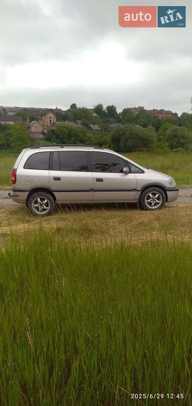 Мінівен Opel Zafira 2001 в Звягелі