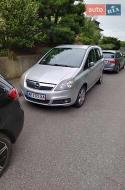 Мінівен Opel Zafira 2007 в Києві