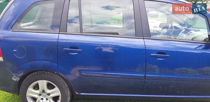 Минивэн Opel Zafira 2009 в Броварах