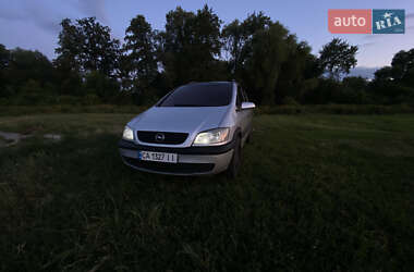 Мінівен Opel Zafira 2002 в Пирятині