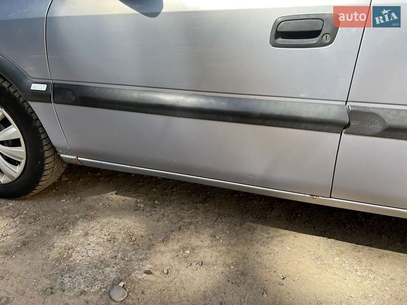 Минивэн Opel Zafira 2002 в Черновцах