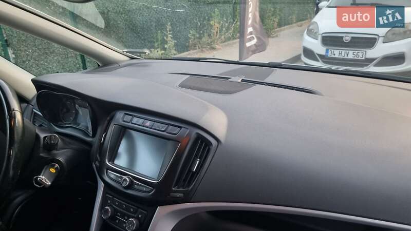 Мінівен Opel Zafira 2016 в Києві