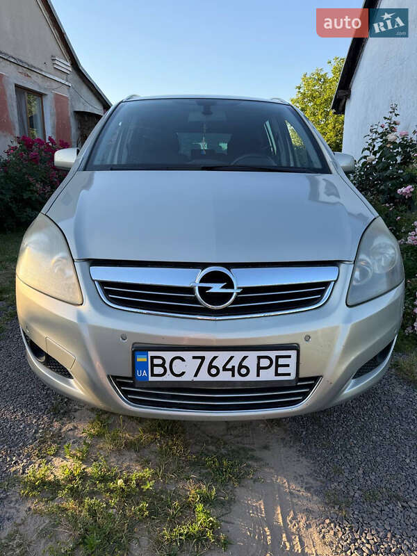 Opel Zafira 2010