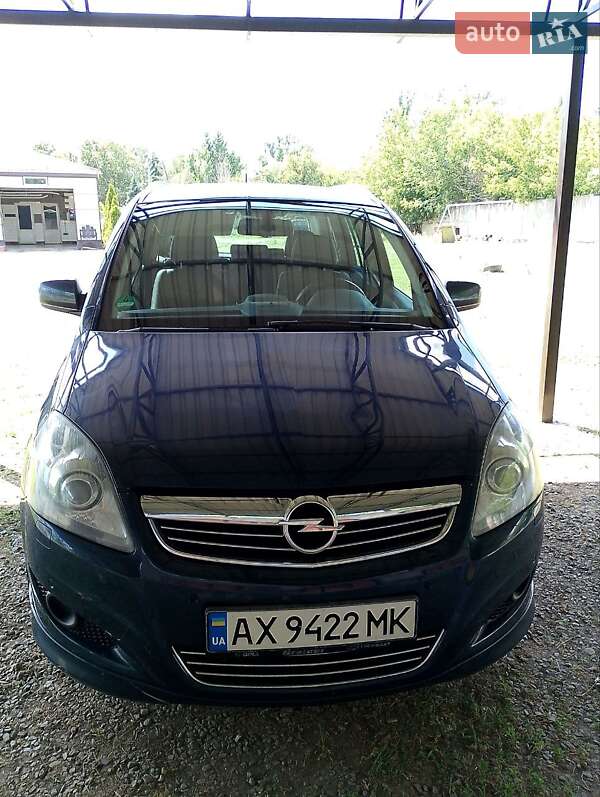 Opel Zafira 2011