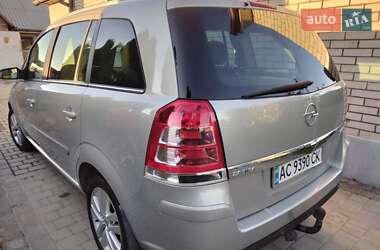 Мінівен Opel Zafira 2009 в Луцьку