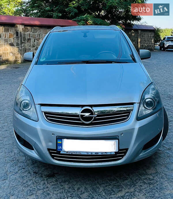 Мінівен Opel Zafira 2011 в Чернівцях фото 10 Мінівен Opel Zafira 2011 в Чернівцях