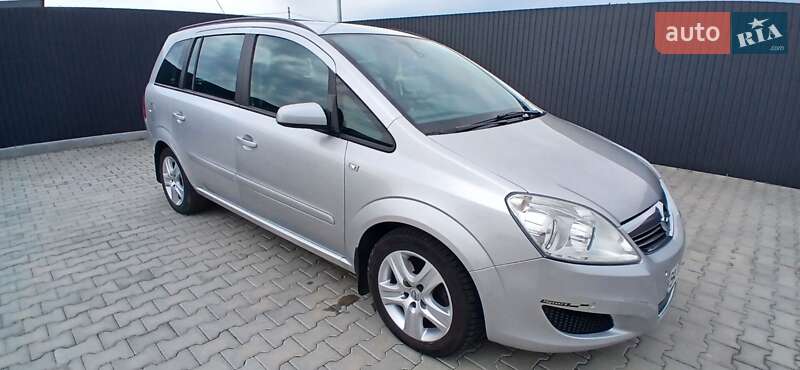 Минивэн Opel Zafira 2009 в Летичеве