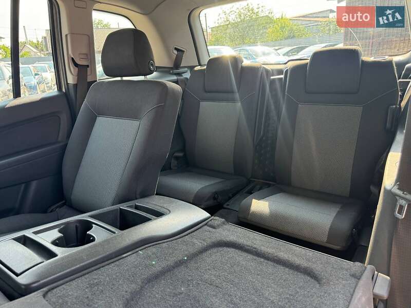 Минивэн Opel Zafira 2009 в Киеве