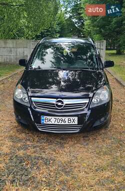 Минивэн Opel Zafira 2011 в 