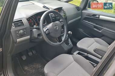 Минивэн Opel Zafira 2011 в 