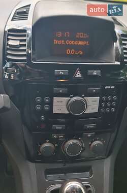 Минивэн Opel Zafira 2011 в 