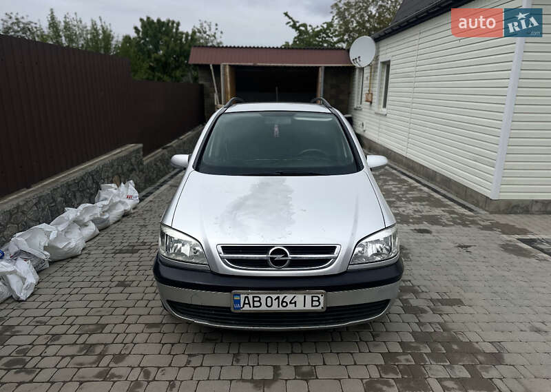 Минивэн Opel Zafira 2003 в Тульчине
