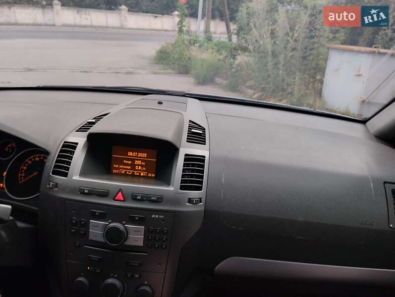 Минивэн Opel Zafira 2007 в Жашкове