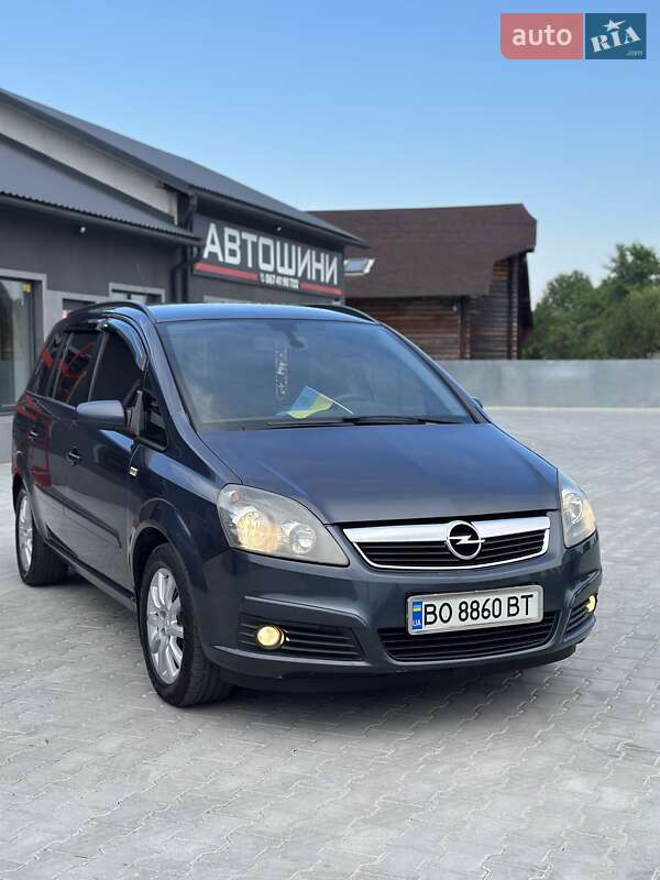 Минивэн Opel Zafira 2007 в Надворной