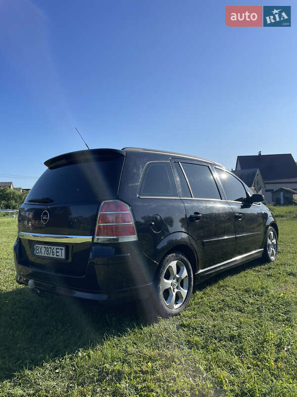 Минивэн Opel Zafira 2005 в Звягеле