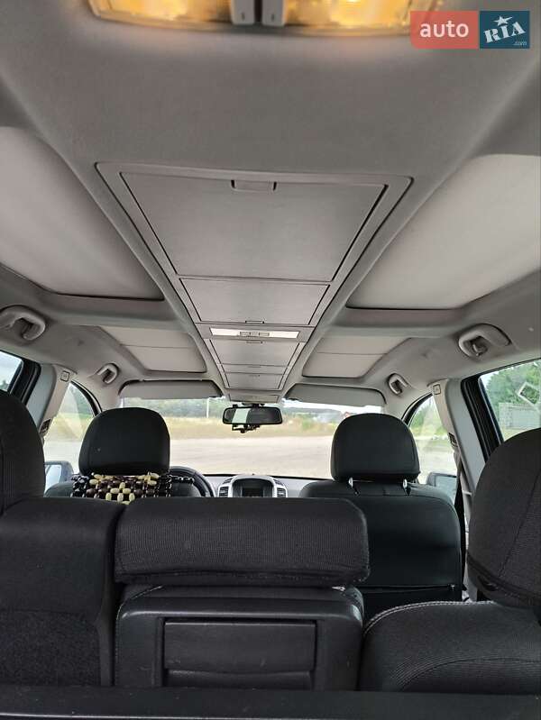 Минивэн Opel Zafira 2011 в Почаеве