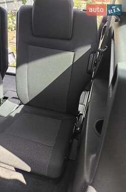 Минивэн Opel Zafira 2011 в 