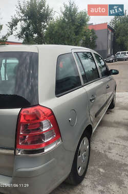 Минивэн Opel Zafira 2009 в 