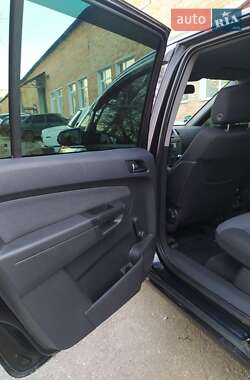 Минивэн Opel Zafira 2006 в 
