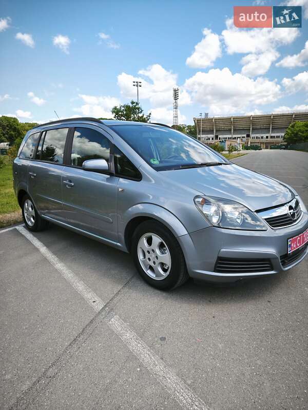 Минивэн Opel Zafira 2006 в Ивано-Франковске