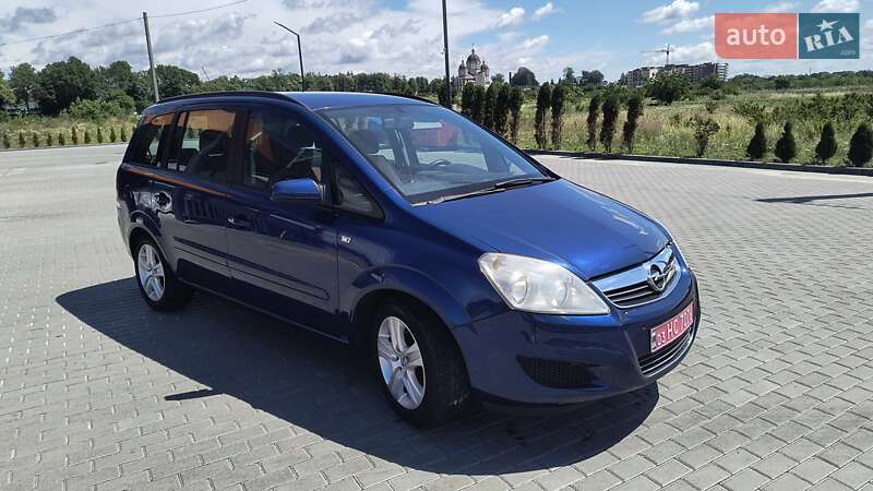 Минивэн Opel Zafira 2008 в Золочеве