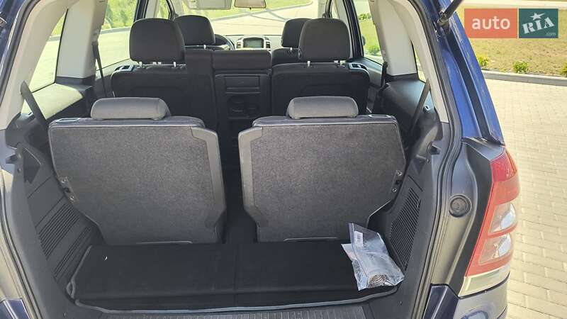 Минивэн Opel Zafira 2008 в Золочеве
