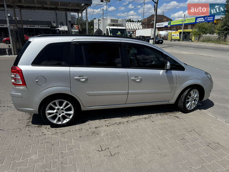 Мінівен Opel Zafira 2013 в Києві фото 2 Мінівен Opel Zafira 2013 в Києві