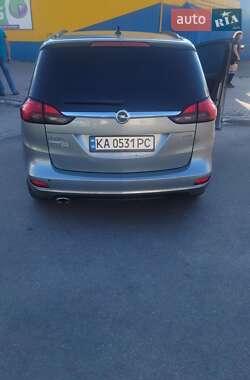 Минивэн Opel Zafira 2013 в 