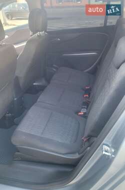 Минивэн Opel Zafira 2013 в 