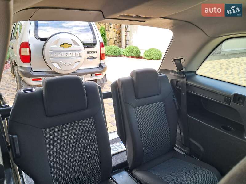 Минивэн Opel Zafira 2008 в Могилев-Подольске