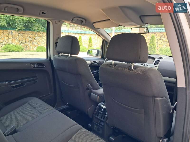 Минивэн Opel Zafira 2008 в Могилев-Подольске