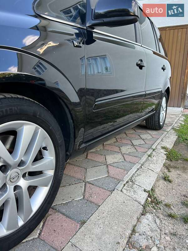 Минивэн Opel Zafira 2010 в Коломые