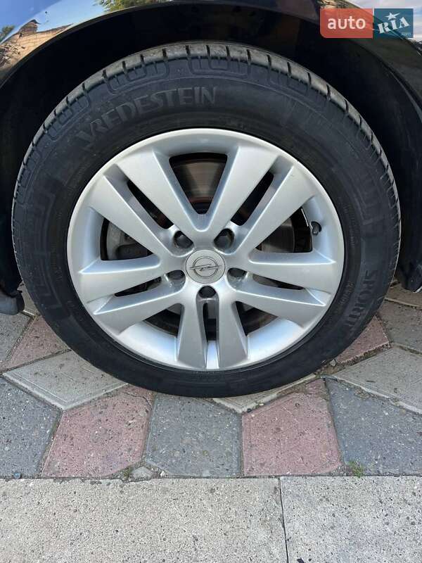 Минивэн Opel Zafira 2010 в Коломые