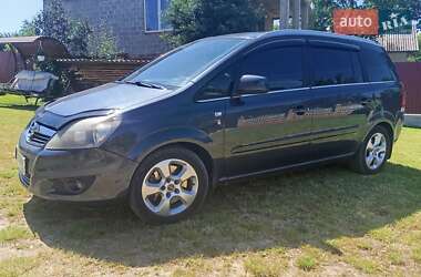 Минивэн Opel Zafira 2010 в Новояворовске