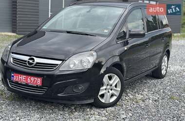 Минивэн Opel Zafira 2011 в 