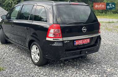 Минивэн Opel Zafira 2011 в 