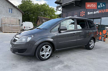 Минивэн Opel Zafira 2011 в 