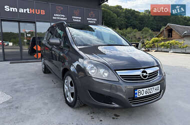 Минивэн Opel Zafira 2011 в 