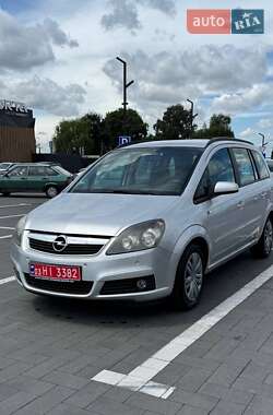 Минивэн Opel Zafira 2006 в Луцке