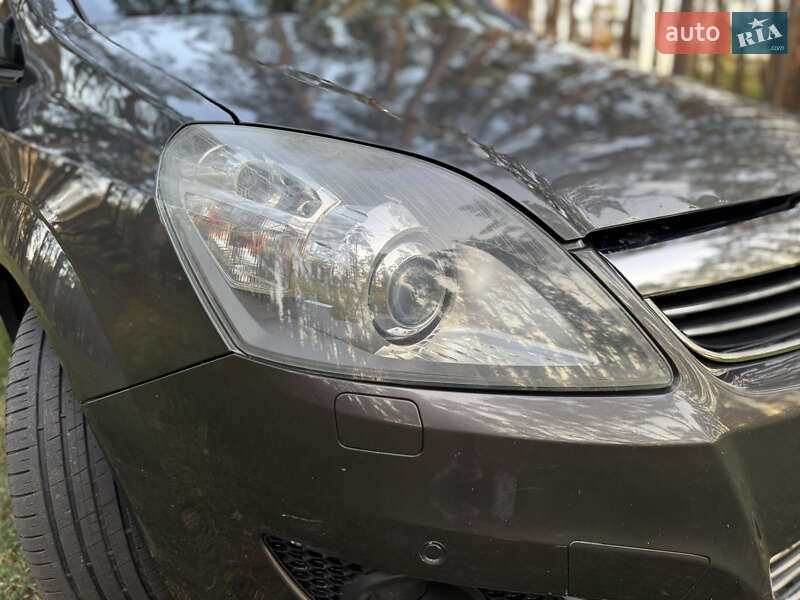 Минивэн Opel Zafira 2010 в Сумах