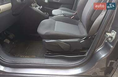 Минивэн Opel Zafira 2008 в 