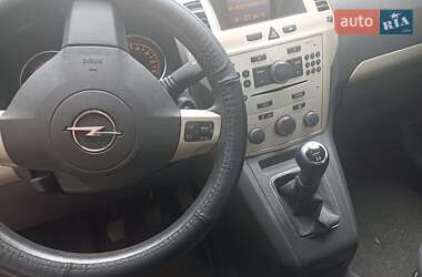 Минивэн Opel Zafira 2008 в 
