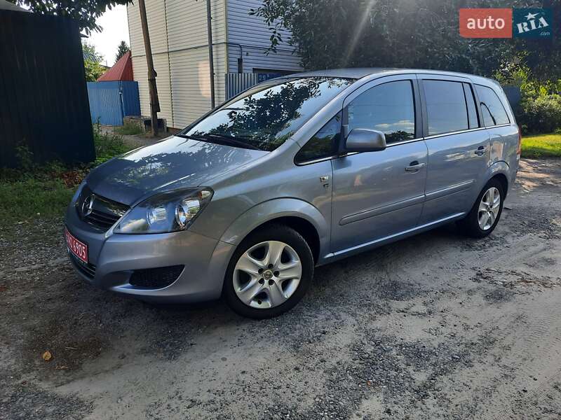 Минивэн Opel Zafira 2010 в Полтаве