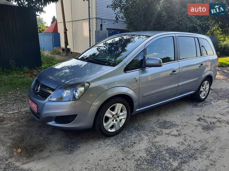Минивэн Opel Zafira 2010 в Полтаве