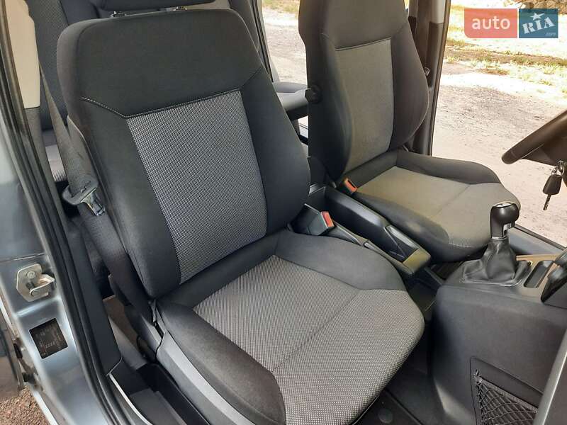 Минивэн Opel Zafira 2010 в Полтаве