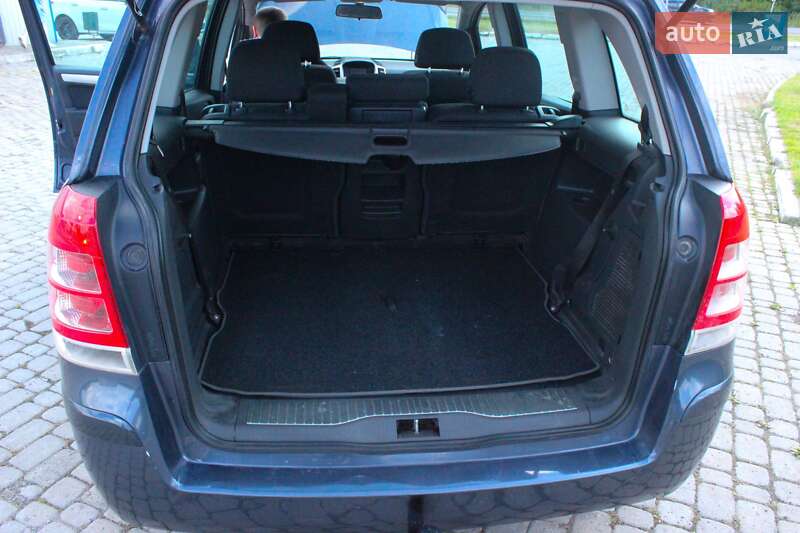 Минивэн Opel Zafira 2008 в Надворной